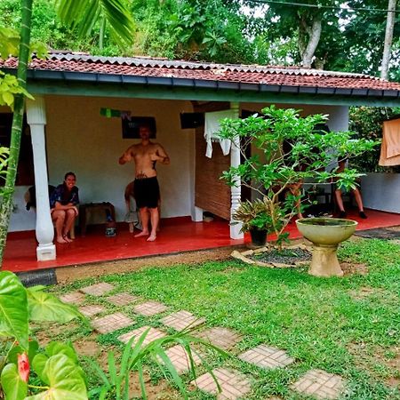 Arachchi Guest House Mirissa Εξωτερικό φωτογραφία